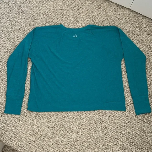 Beyond Yoga Featherweight Daydreamer Pullover - Picture 6 of 6